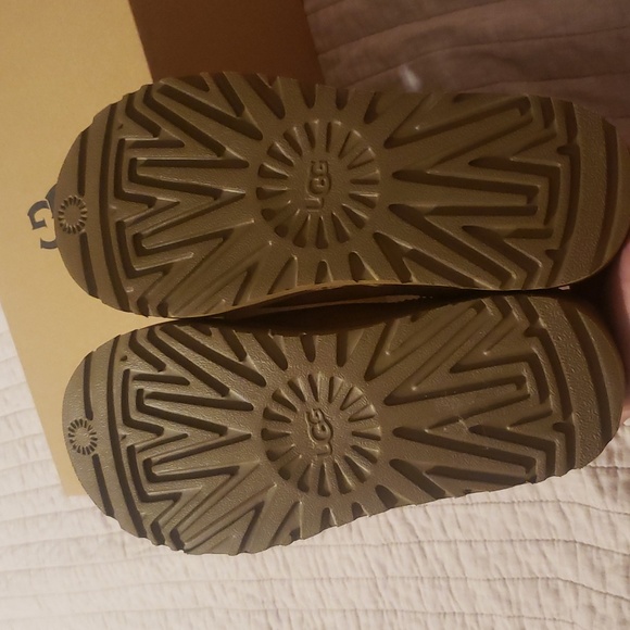 UGG Tasman Slipper - Picture 5 of 6